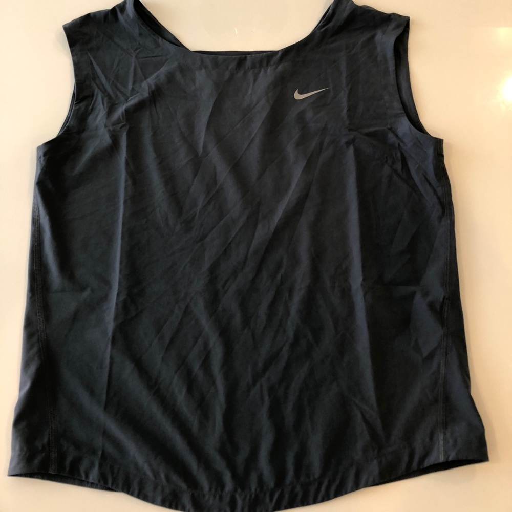 Nike Dri-Fit Top size M